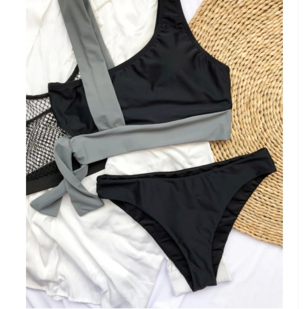 🆕️ Black & Gray Contrast Bikini